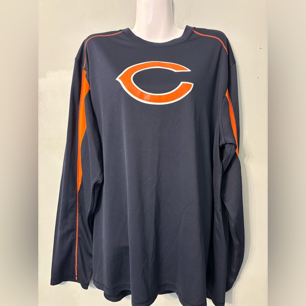Chicago Bears Long Sleeved Team Shirt Men's XL